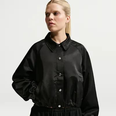 Nike Sportswear (Women's Oversized Satin Coaches Jacket) chez Nike