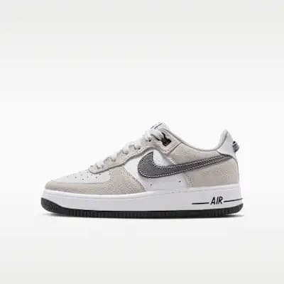 Nike Air Force 1 LV8 (Older Kids' Shoes) chez Nike