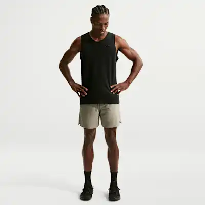 Nike Unlimited (Men's Dri-FIT 18cm (approx.) Unlined Versatile Shorts) chez Nike